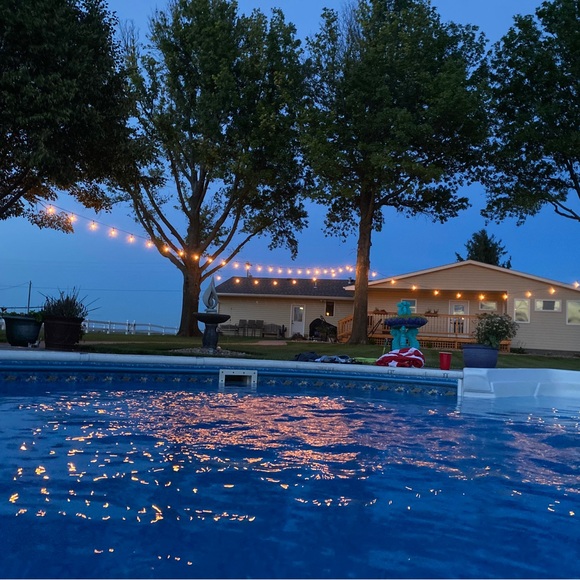 Meet your Posher, Robbin - Picture 2 of 3